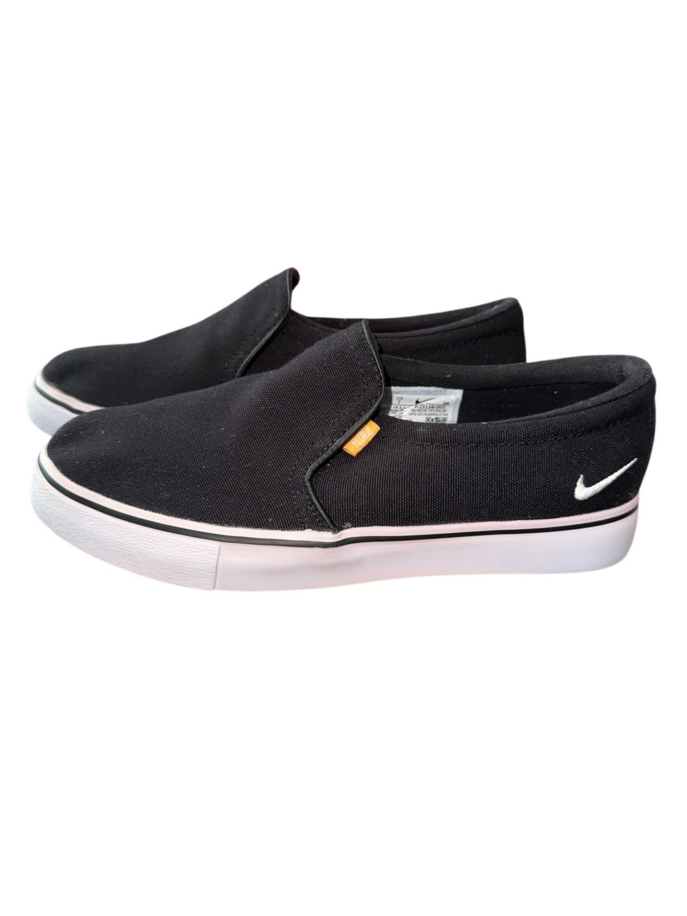 NIKE COURT ROYALE SLIP-ON SHOE